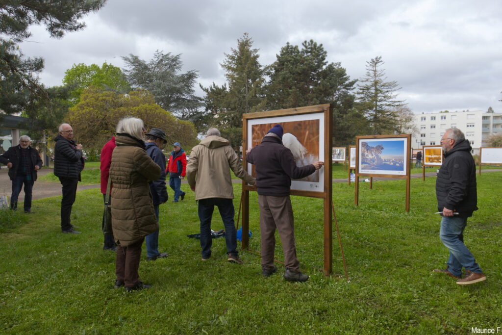 Montage de l'expo photo 2024, reportage Maurice F